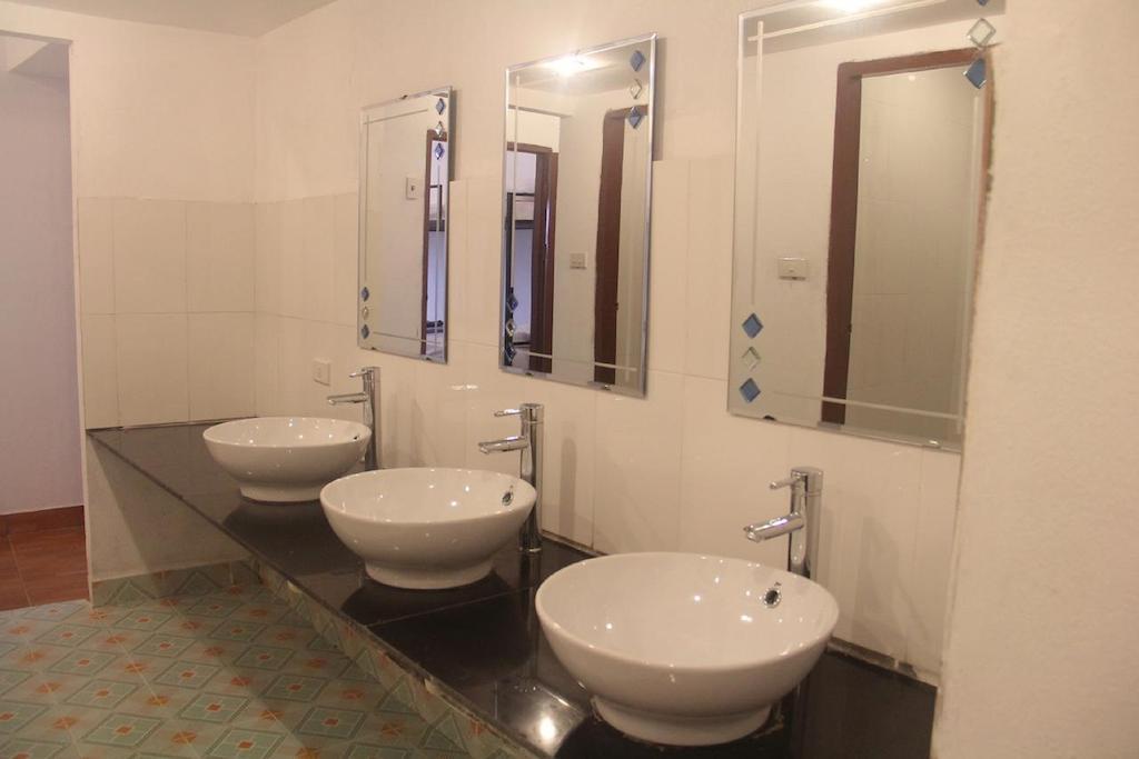 Lpq Backpackers Hostel Луанґпхабанґ Номер фото